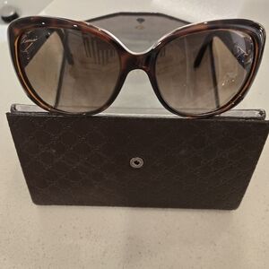 Gucci tortoiseshell sunglasses